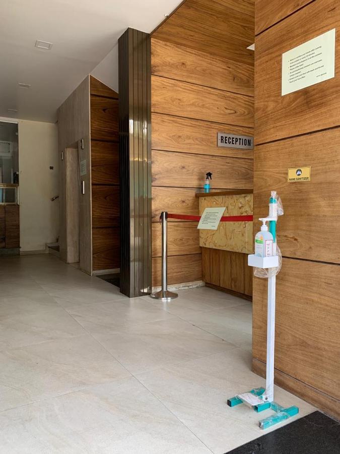 Hotel Madhuri Executive Kolhapur Esterno foto